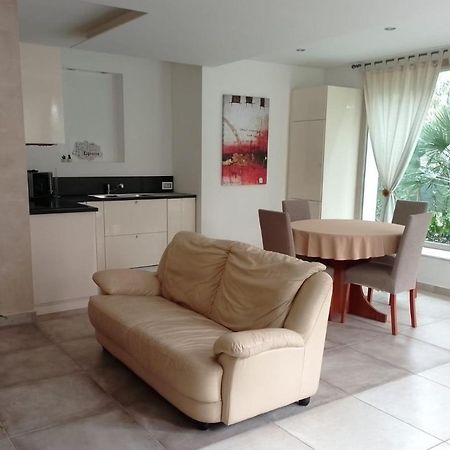 Suite Mimosa Con Piscina - Affitti Brevi Italia ซีร์มิโอเน ภายนอก รูปภาพ