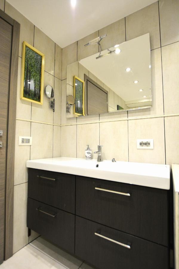Suite Mimosa Con Piscina - Affitti Brevi Italia ซีร์มิโอเน ภายนอก รูปภาพ