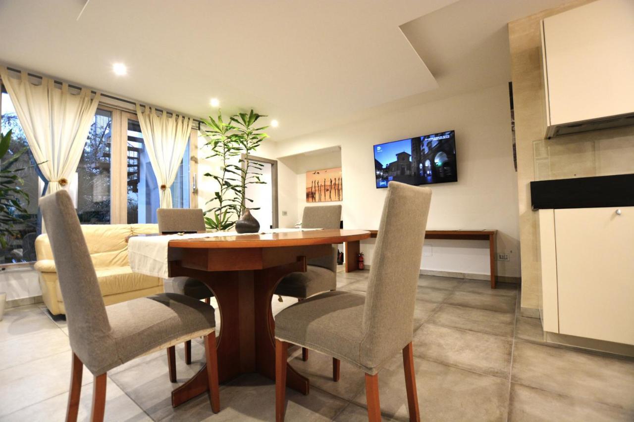 Suite Mimosa Con Piscina - Affitti Brevi Italia ซีร์มิโอเน ภายนอก รูปภาพ